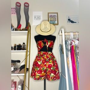 Handmade set . Top and short. Apple fantasy. 50’s style vintage.